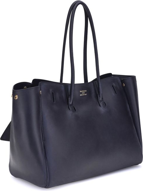 Сумка Balenciaga Medium Bel Air Shoulder Bag