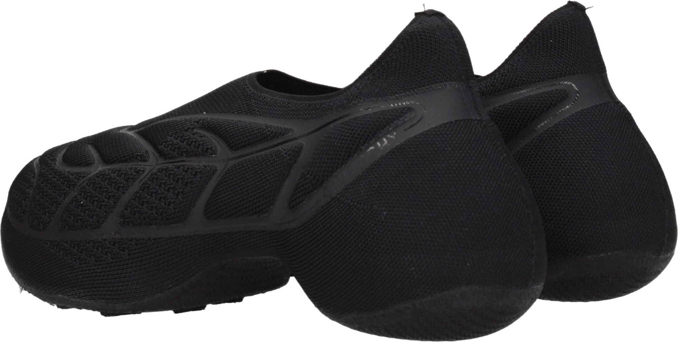 Givenchyning qora matodan tikilgan slip-on mokasinlari