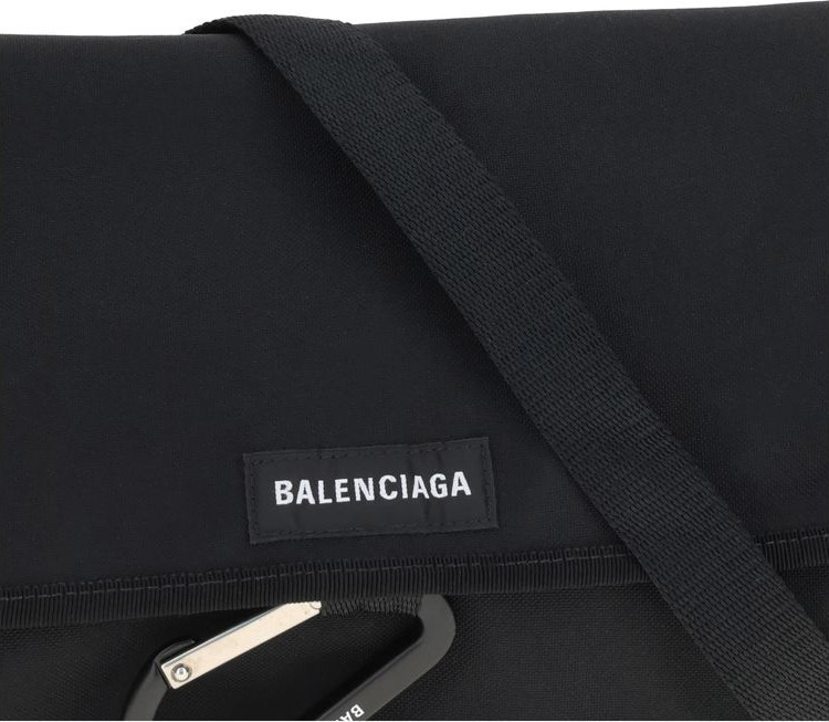 Сумка через плечо Balenciaga Explorer
