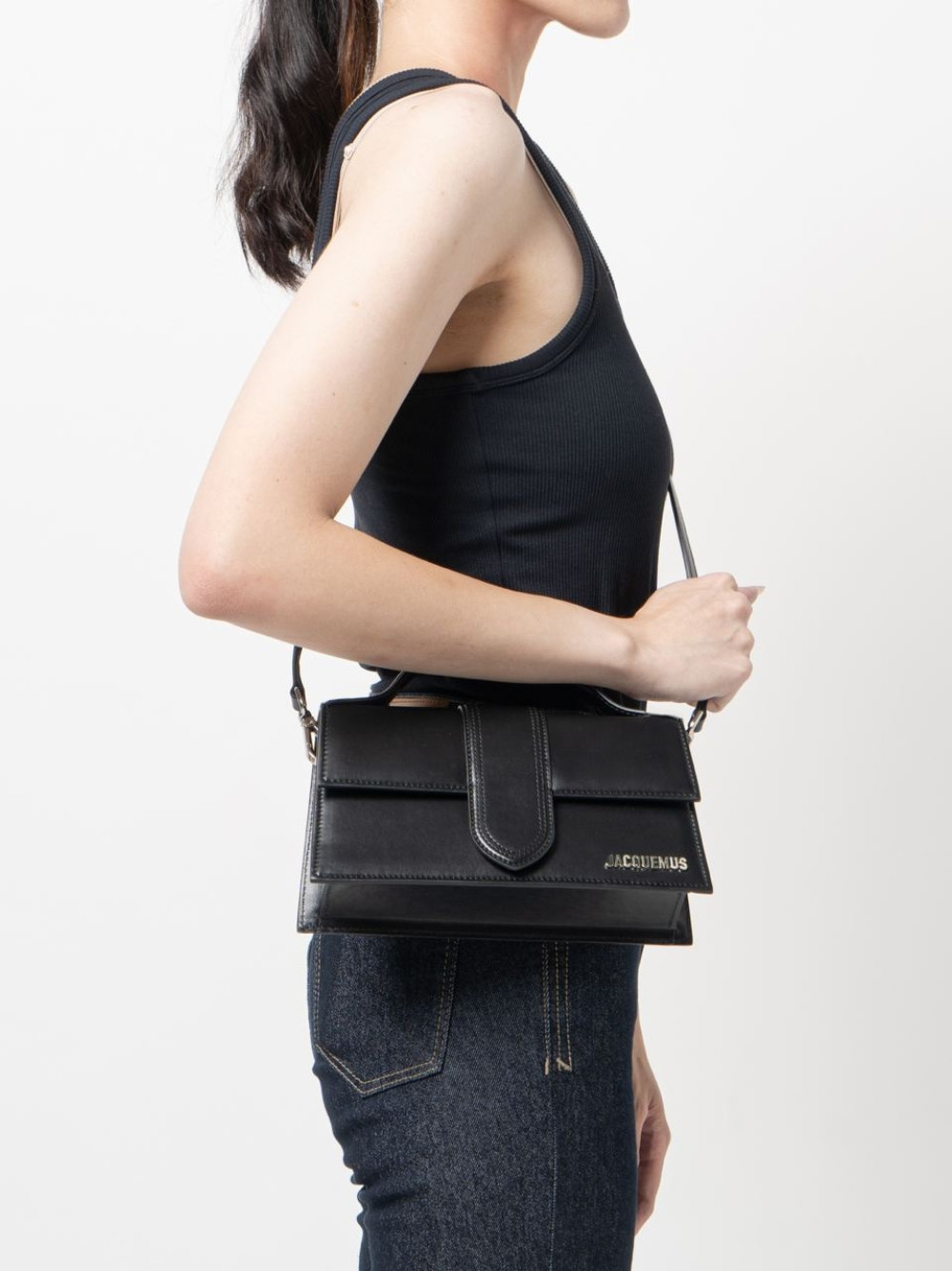 Сумка Jacquemus Le Grand Bambino