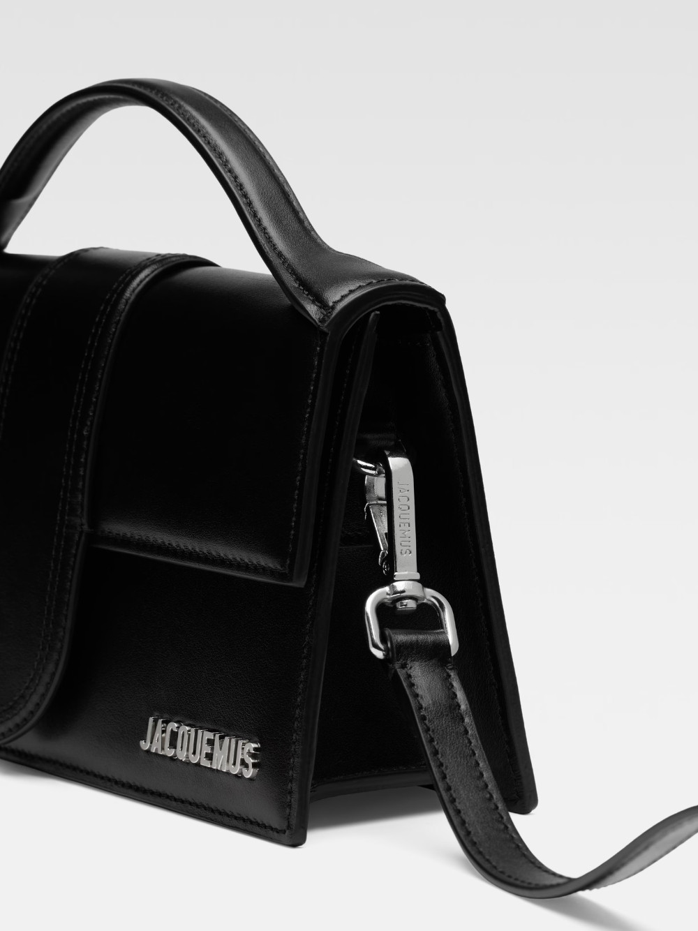 Сумка Jacquemus Le Grand Bambino
