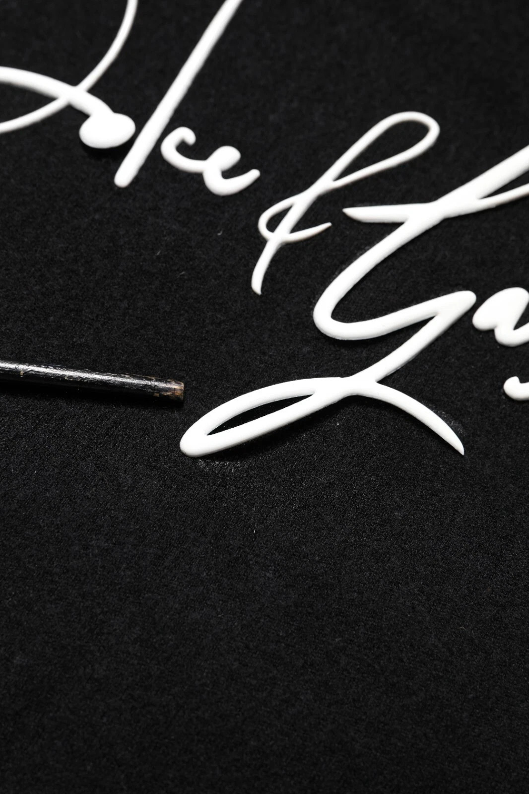Dolce & Gabbana Qora logotipli kapyushonli sviter