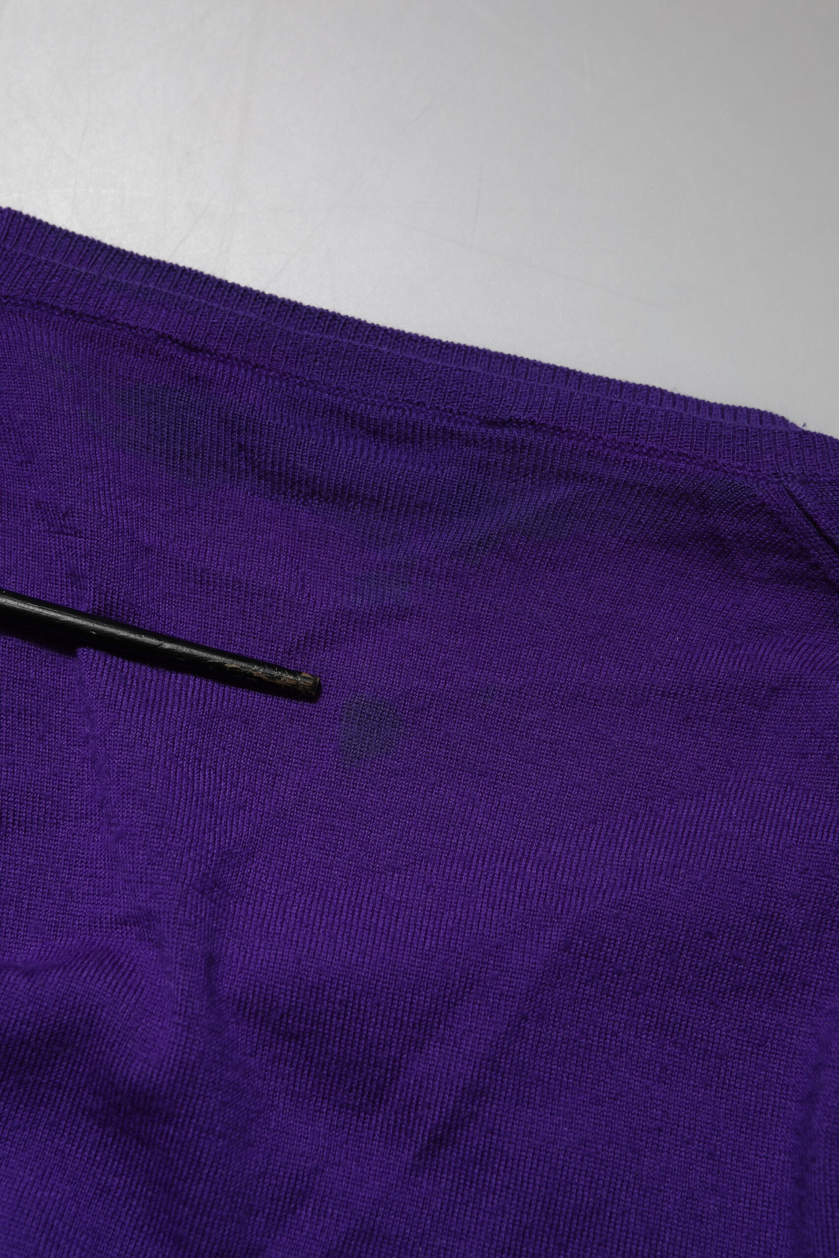 Purple Wool Knit V-neck Cardigan Sweater Dolce & Gabbana