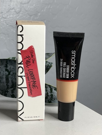 Smashbox Studio Skin Foundation, to'liq yashiruvchi, 24 soat