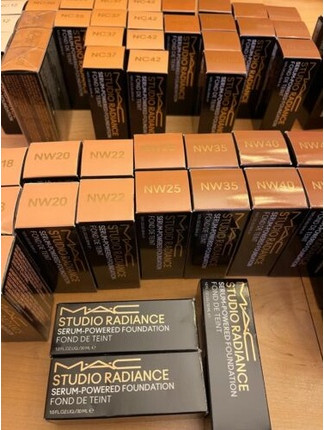 Foundation MAC Cosmetics Studio Radiance Serum-Driven Foundation