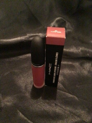 Flüssiger Lippenstift MAC Cosmetics Powder Kiss