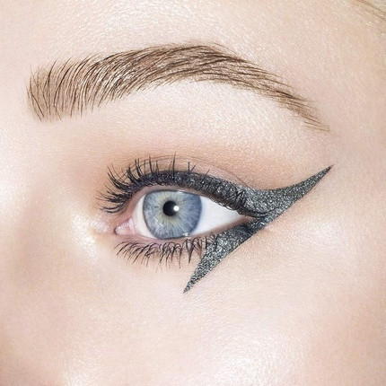 Liquid Eyeliner Revlon So Fierce Chrome Ink