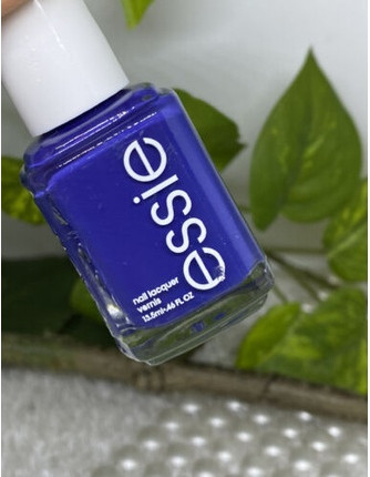 Nail Lacquer Essie Waterfall in Love