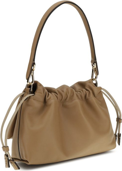 Fendi Mamma Baguette yelkasiga osiladigan sumka