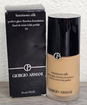 Foundation Giorgio Armani Luminous Silk Perfect Glow Flawless Foundation
