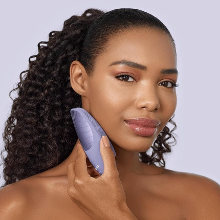 Facial Cleansing Brush GESKE SmartAppGuided Sonic Thermo Facial Brush 6 in 1