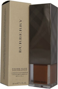 Жидкая тональная основа Burberry