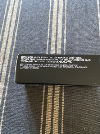 MAC Cosmetics Studio Radiance Foundation für Gesicht Und Körper – Strahlendes, Leichte Deckkraft