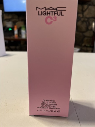 Cleansing Foam MAC Cosmetics Lightful C3