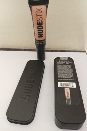 Foundation Nudestix Tinted Cover Foundation