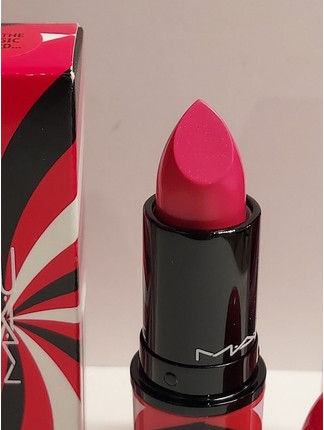 Lipstick MAC Hypnotizing Holiday Collection