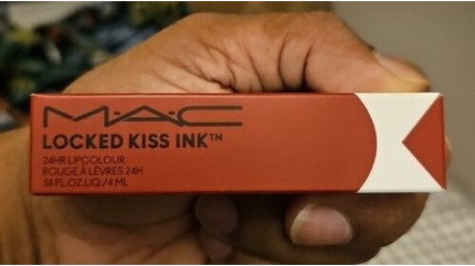 Lipstick MAC Cosmetics Locked Kiss Tint