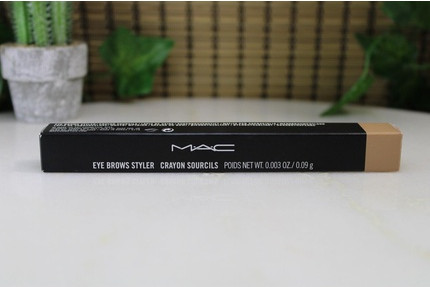 Карандаш для бровей MAC Cosmetics