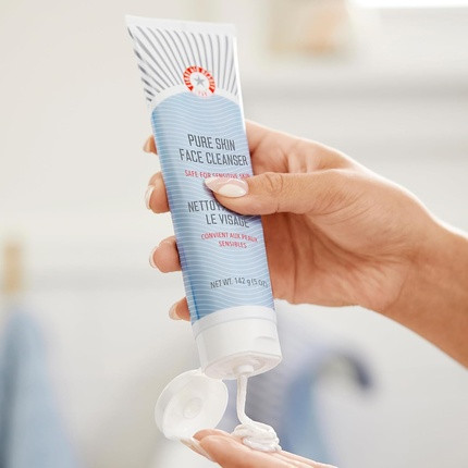 Cleanser First Aid Beauty Pure Skin Face Cleanser