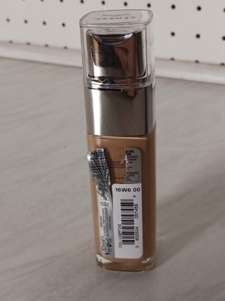 Foundation L'Oreal Professional