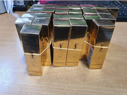 Glossy Stain Yves Saint Laurent Rouge PUR Couture Vernis a LEVRES