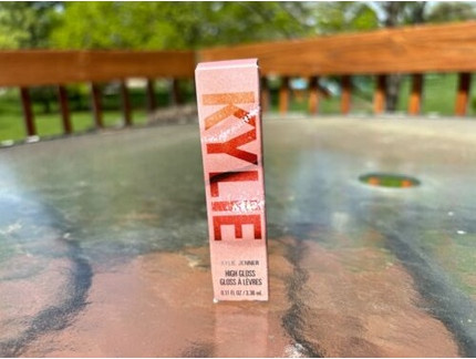 Lip Gloss Kylie Cosmetics High Gloss Damn Gina
