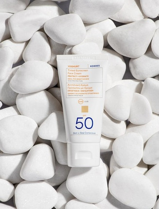 Tinted Day Cream Korres Yoghurt