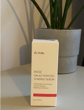 Serum Iunik Rose Galactomyces Synergy Serum