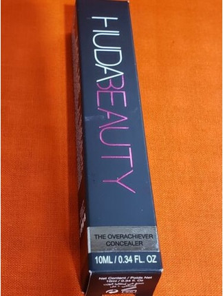 Concealer Huda Beauty The Overachiever High Coverage