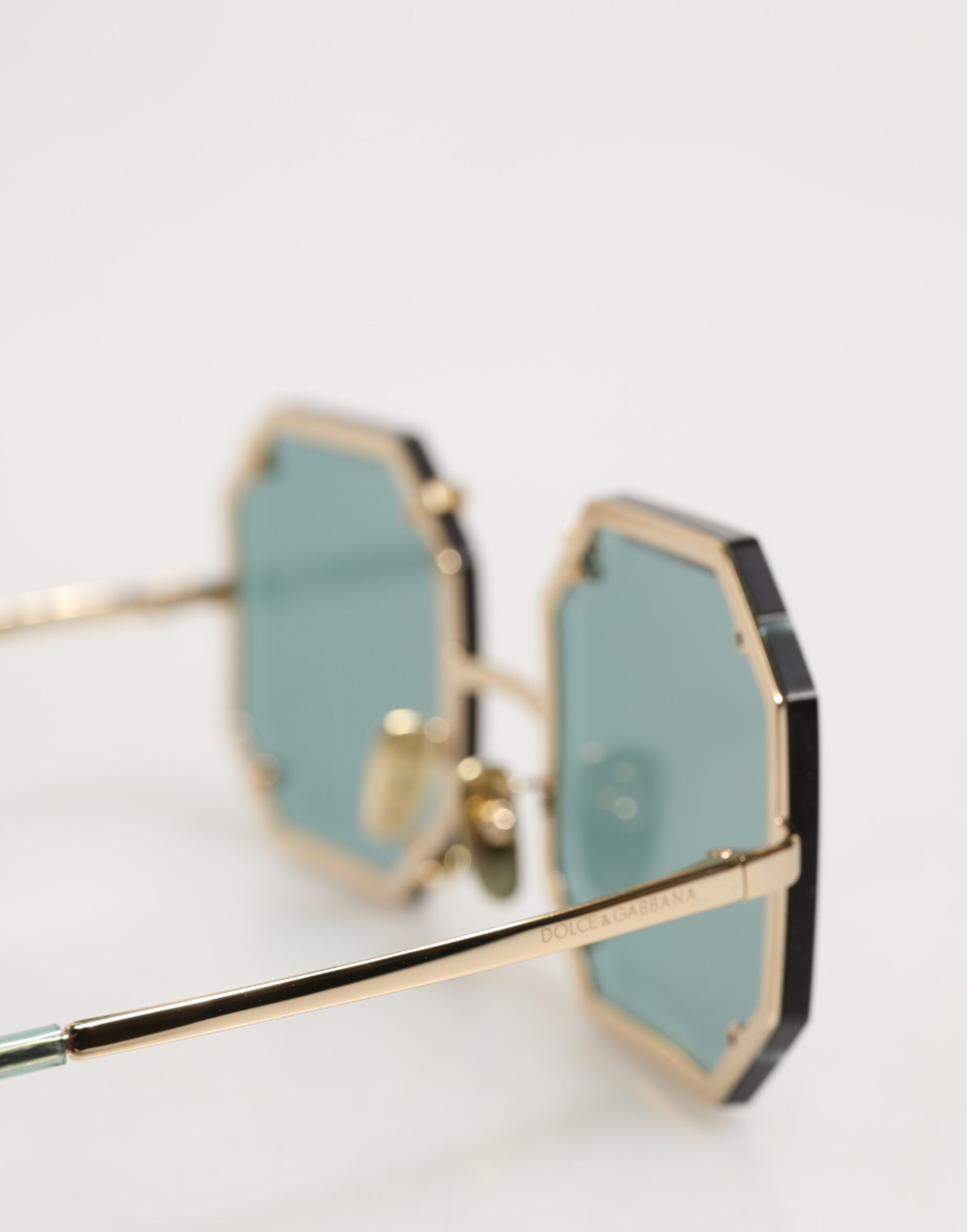 Dolce & Gabbana DG2216 Quyosh ko'zoynaklari