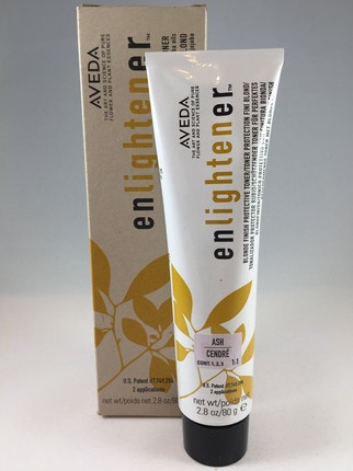 Aveda Enlightener Ash Blonde soch rangi uchun krem himoyalovchi tonik