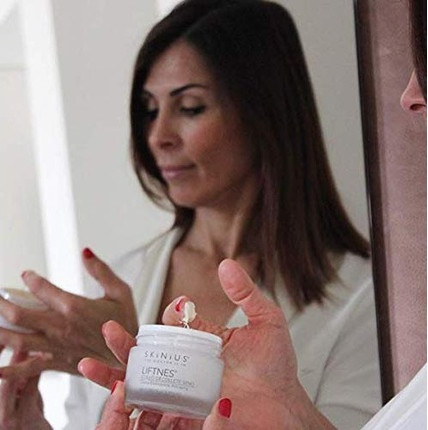 Anti-Aging Skincare Treatment Skinius Liftnes Neck and Décolleté Chest Stretchable