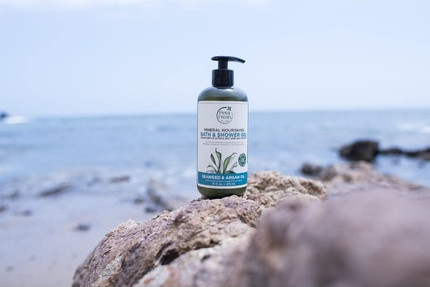 Bath & Shower Gel Petal Fresh Mineral Nourishing Seaweed & Argan Oil