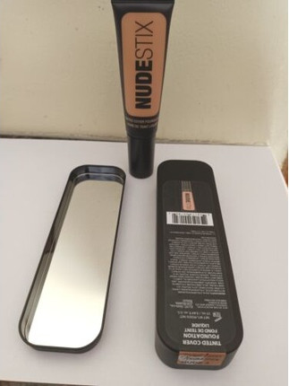 Foundation Nudestix Tinted Cover Foundation