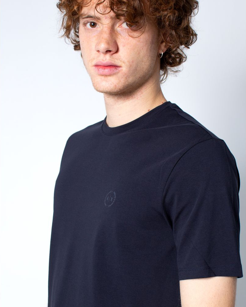 Футболка Armani Exchange