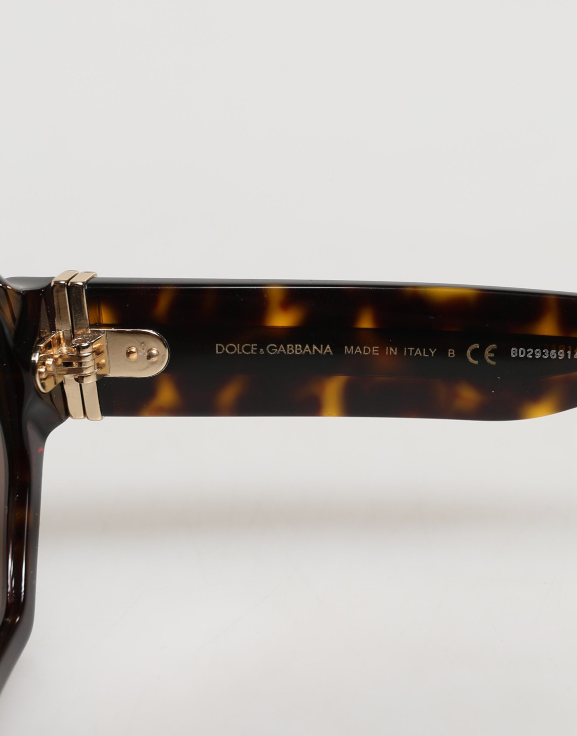 Солнцезащитные очки Dolce & Gabbana Geometric Shades