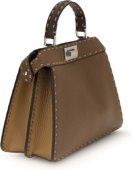 Коричневая кожаная сумка Fendi