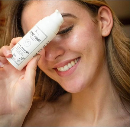 Gesichtscreme L'Erbolario mit Ziegenmilch aus biologischem Anbau, Aloe Vera, Jojoba- und Haselnussöl