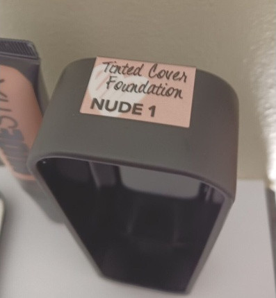 Foundation Nudestix Tinted Cover Foundation
