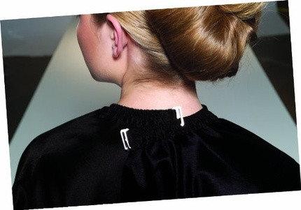 Styling Cape Olivia Garden Charm Wash and Hairdressing Cape with Double Hook Closure