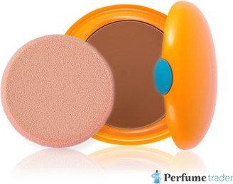 Тональный крем-компакт Shiseido для загара SPF 10