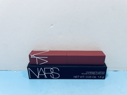 Помада Nars Powermatte