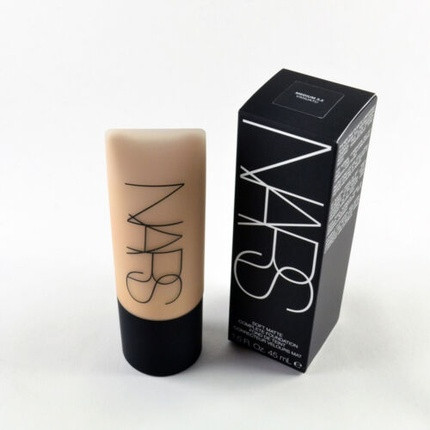 Foundation Nars Soft Matte Complete Foundation