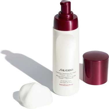Очищающая пенка Shiseido Complete Cleansing Microfoam