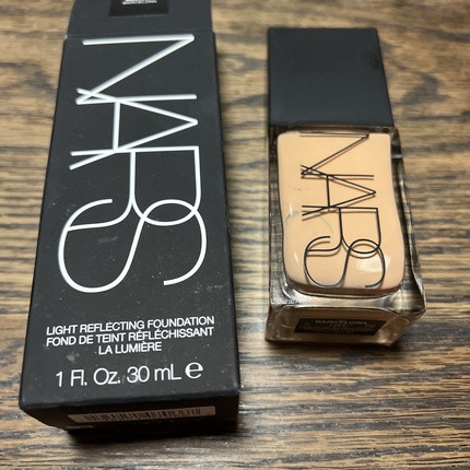 Foundation Nars Light Reflecting Foundation