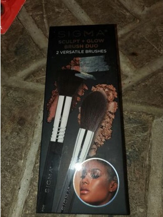Sigma Beauty Sculpt + Glow Makeup Brush Duo