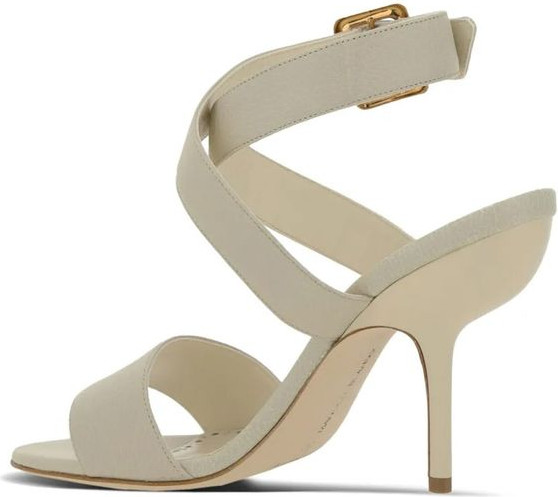 Босоножки Manolo Blahnik на шпильке из белой телячьей кожи