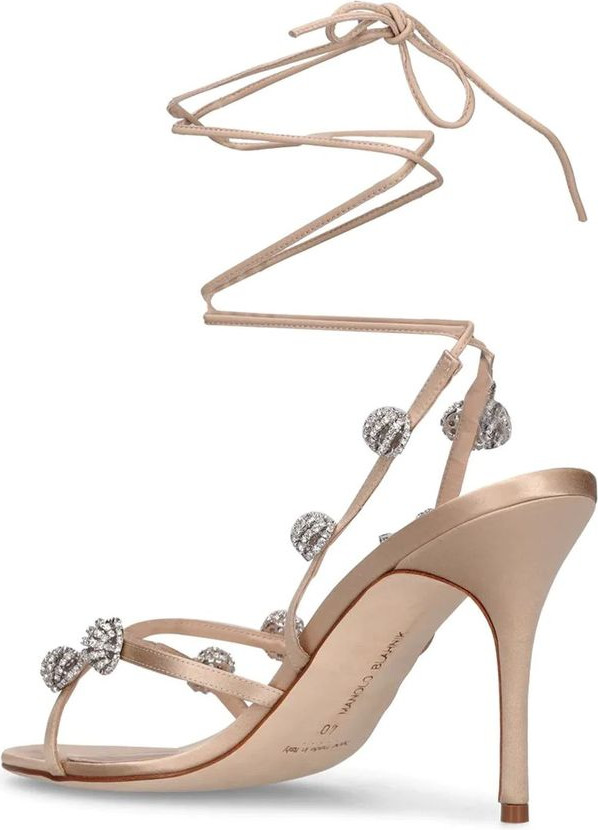 Manolo Blahnik Baxit Ipakdan Tikilgan Oyoq Kiyimi
