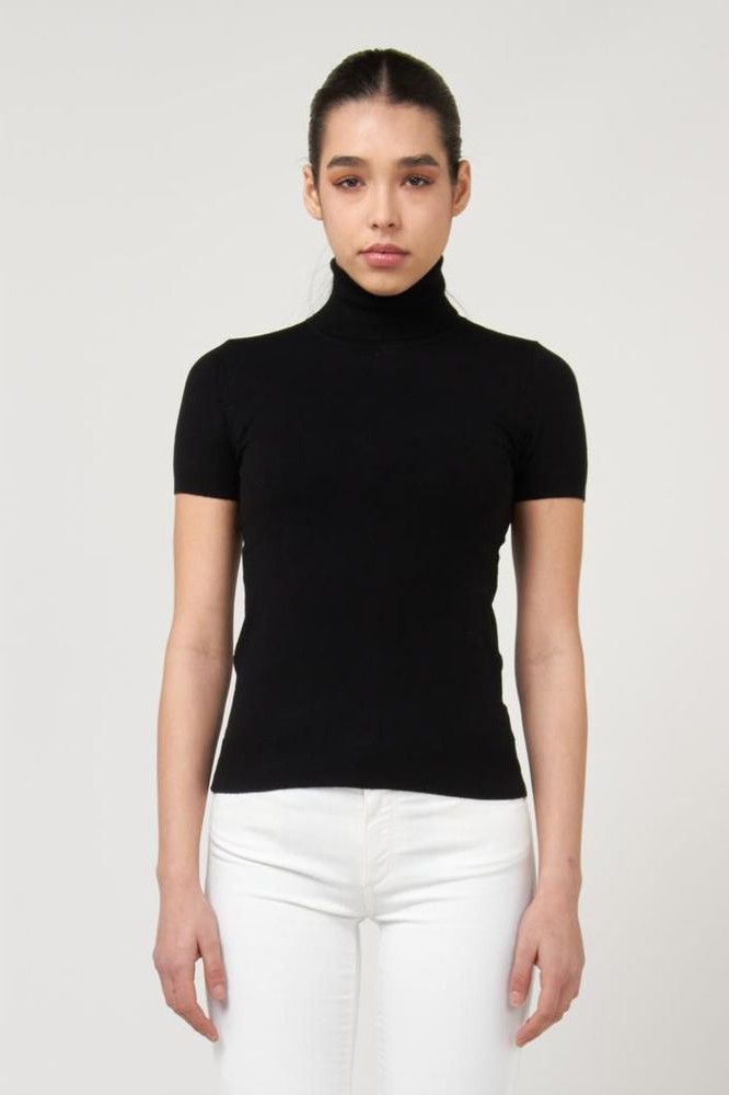Turtleneck Gas