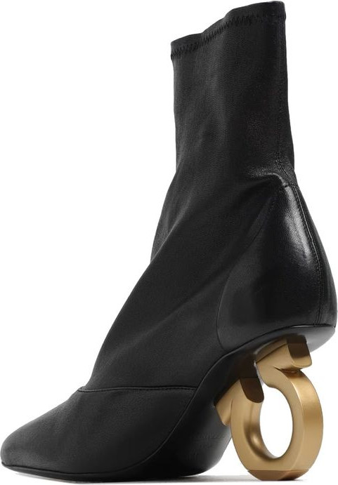 Ботильоны Salvatore Ferragamo из черной кожи ягненка на высоком каблуке